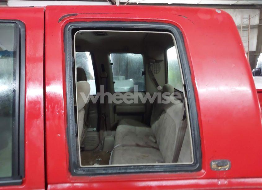 Photo 17 of 1998 Chevrolet C3500 (VIN 1GCHK39J8WF056400)