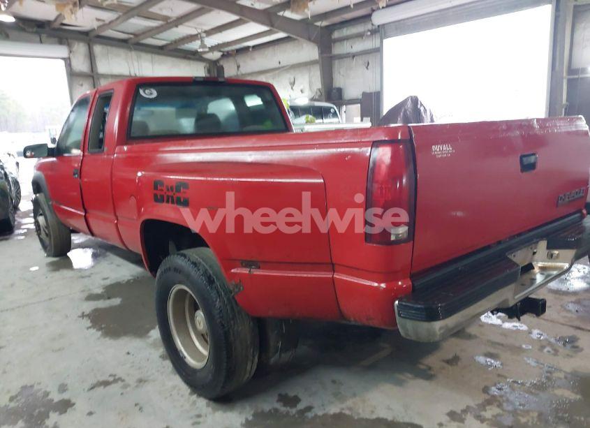 Photo 3 of 1998 Chevrolet C3500 (VIN 1GCHK39J8WF056400)