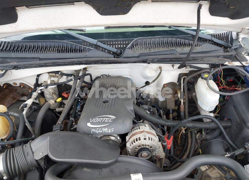 Photo 10 of 2005 Chevrolet Silverado 3500 LS (VIN 1GCHK39U75E196856)