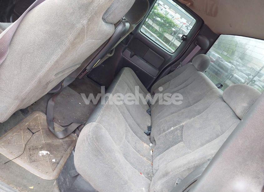 Photo 20 of 2005 Chevrolet Silverado 3500 LS (VIN 1GCHK39U75E196856)