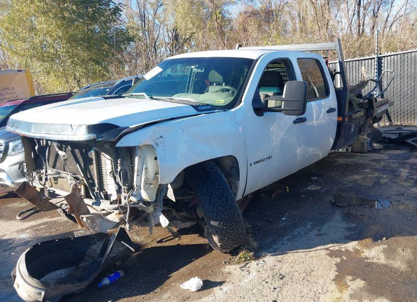 Photo 2 of 2009 Chevrolet Silverado 2500HD WORK TRUCK (VIN 1GCHK43649F154984)