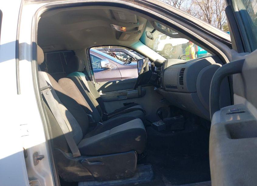 Photo 5 of 2009 Chevrolet Silverado 2500HD WORK TRUCK (VIN 1GCHK43649F154984)
