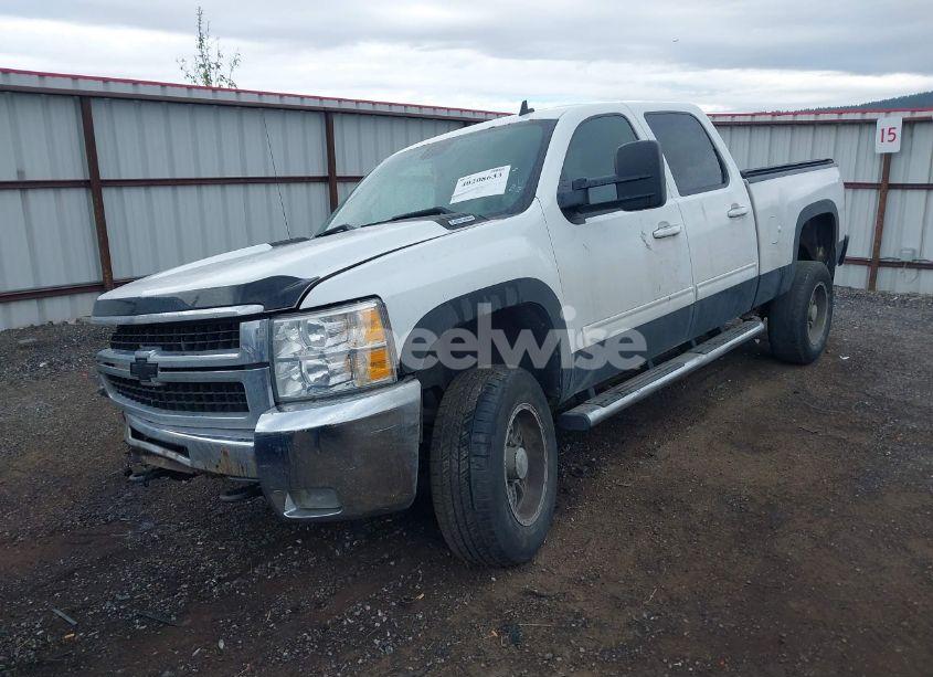 Photo 2 of 2009 Chevrolet Silverado 2500HD WORK TRUCK (VIN 1GCHK43649F170103)