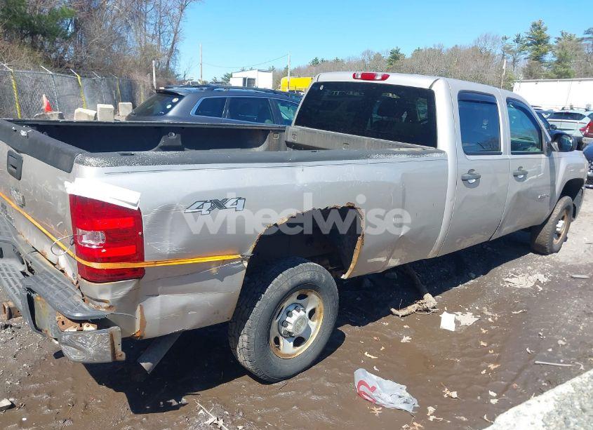 Photo 13 of 2009 Chevrolet Silverado 2500HD WORK TRUCK (VIN 1GCHK43K39F166993)