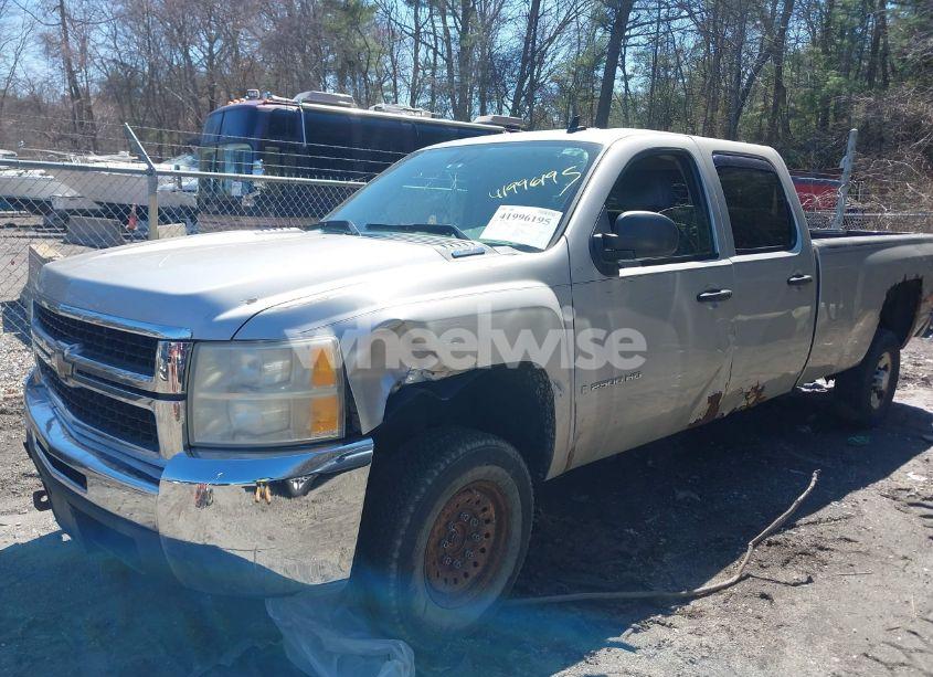 Photo 2 of 2009 Chevrolet Silverado 2500HD WORK TRUCK (VIN 1GCHK43K39F166993)