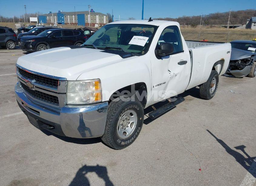 Photo 2 of 2009 Chevrolet Silverado 2500HD WORK TRUCK (VIN 1GCHK44KX9F146951)