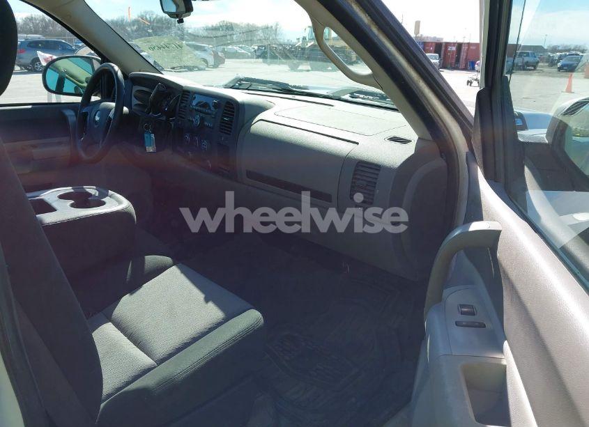 Photo 5 of 2009 Chevrolet Silverado 2500HD WORK TRUCK (VIN 1GCHK44KX9F146951)