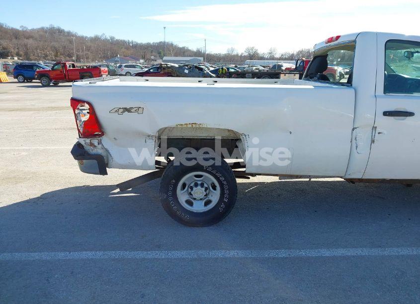Photo 6 of 2009 Chevrolet Silverado 2500HD WORK TRUCK (VIN 1GCHK44KX9F146951)