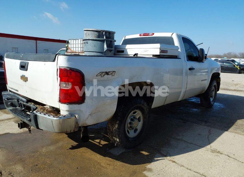 Photo 4 of 2009 Chevrolet Silverado 2500HD WORK TRUCK (VIN 1GCHK44KX9F150658)