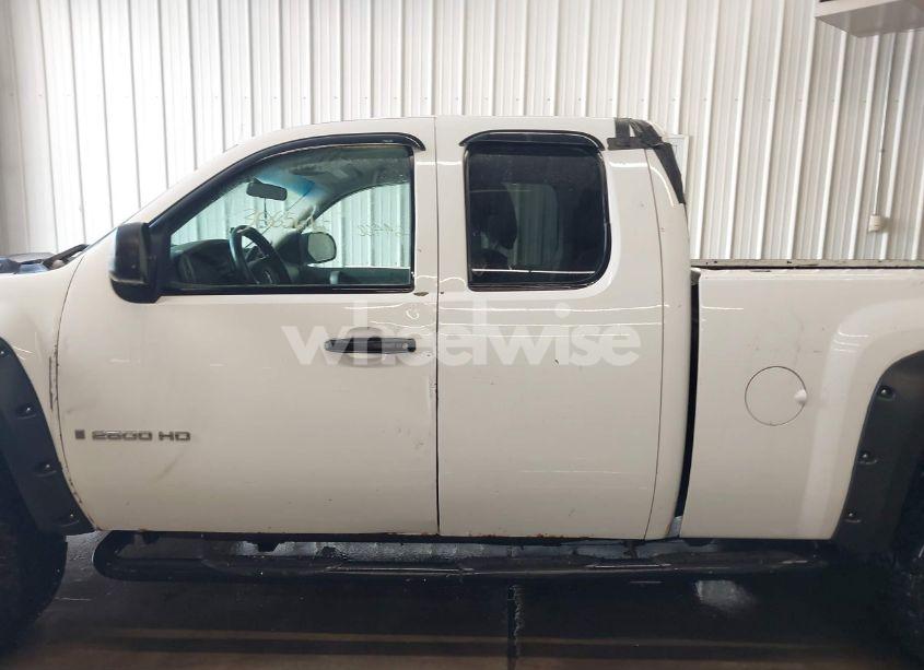 Photo 14 of 2009 Chevrolet Silverado 2500HD WORK TRUCK (VIN 1GCHK49699E105437)