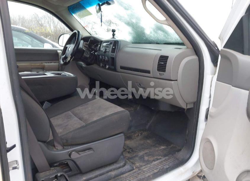 Photo 5 of 2009 Chevrolet Silverado 2500HD WORK TRUCK (VIN 1GCHK49699E105437)