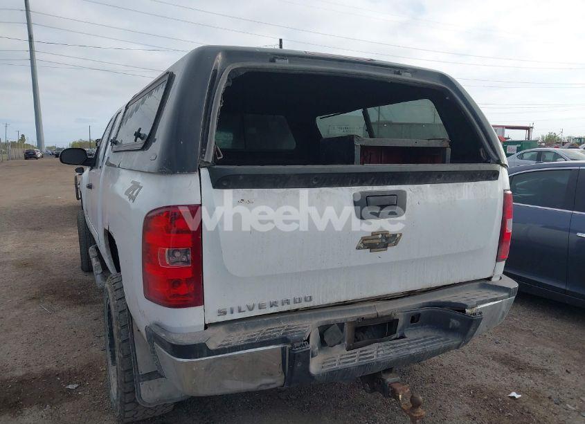 Photo 3 of 2009 Chevrolet Silverado 2500HD WORK TRUCK (VIN 1GCHK49K19E104683)