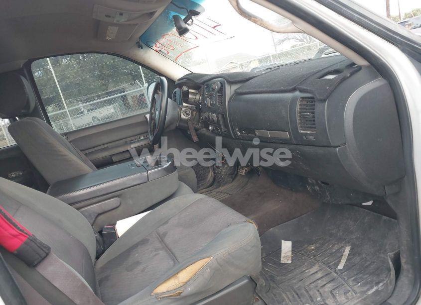 Photo 5 of 2009 Chevrolet Silverado 2500HD WORK TRUCK (VIN 1GCHK49K19E104683)