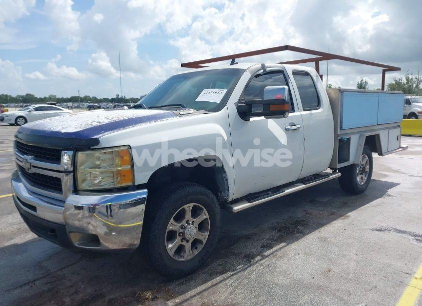 Photo 2 of 2009 Chevrolet Silverado 2500HD WORK TRUCK (VIN 1GCHK49K59E134981)