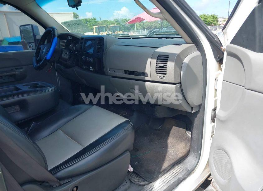 Photo 5 of 2009 Chevrolet Silverado 2500HD WORK TRUCK (VIN 1GCHK49K59E134981)