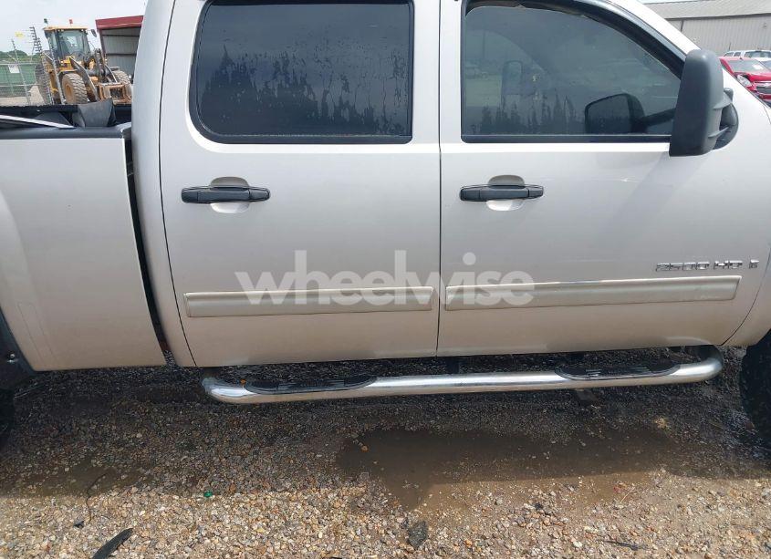 Photo 12 of 2009 Chevrolet Silverado 2500HD LT (VIN 1GCHK53639F148261)