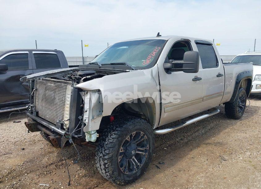 Photo 2 of 2009 Chevrolet Silverado 2500HD LT (VIN 1GCHK53639F148261)