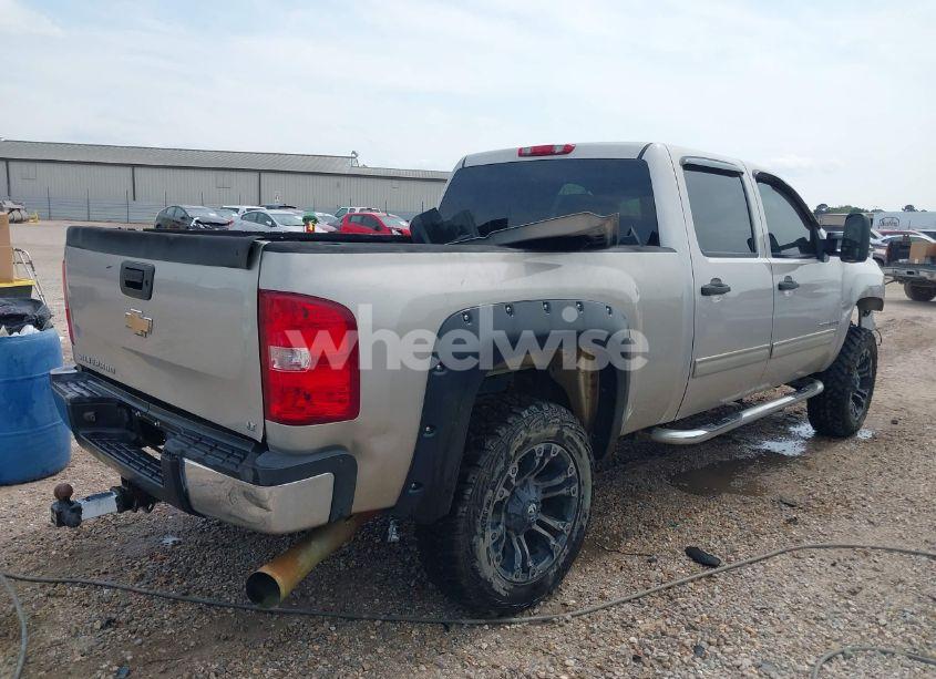 Photo 4 of 2009 Chevrolet Silverado 2500HD LT (VIN 1GCHK53639F148261)