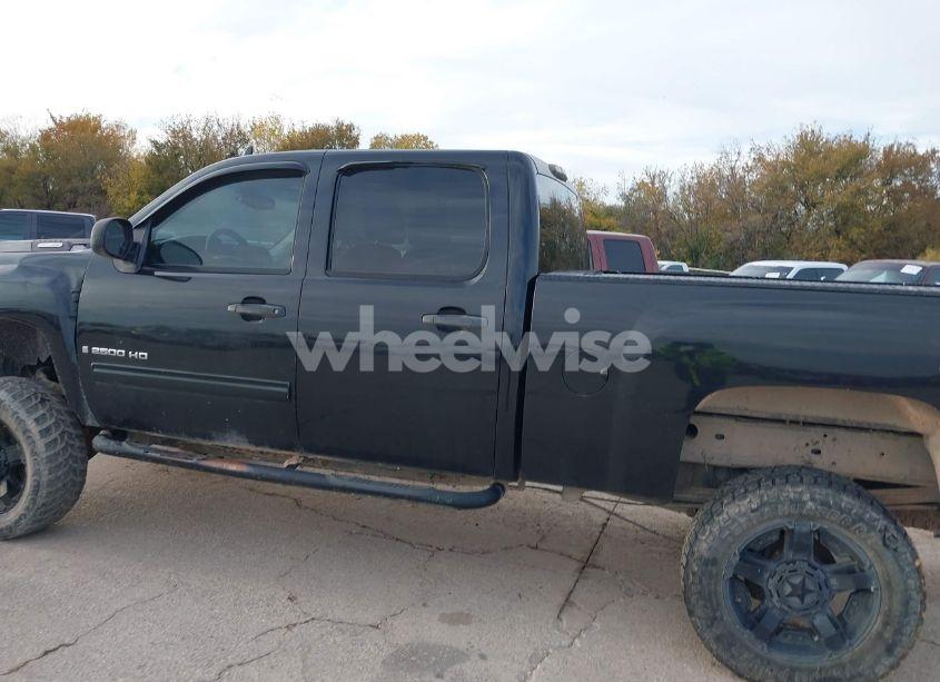 Photo 14 of 2009 Chevrolet Silverado 2500HD LT (VIN 1GCHK53659F127170)