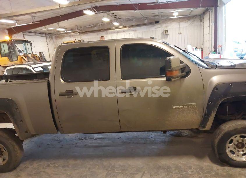 Photo 14 of 2009 Chevrolet Silverado 2500HD LT (VIN 1GCHK53669F151302)