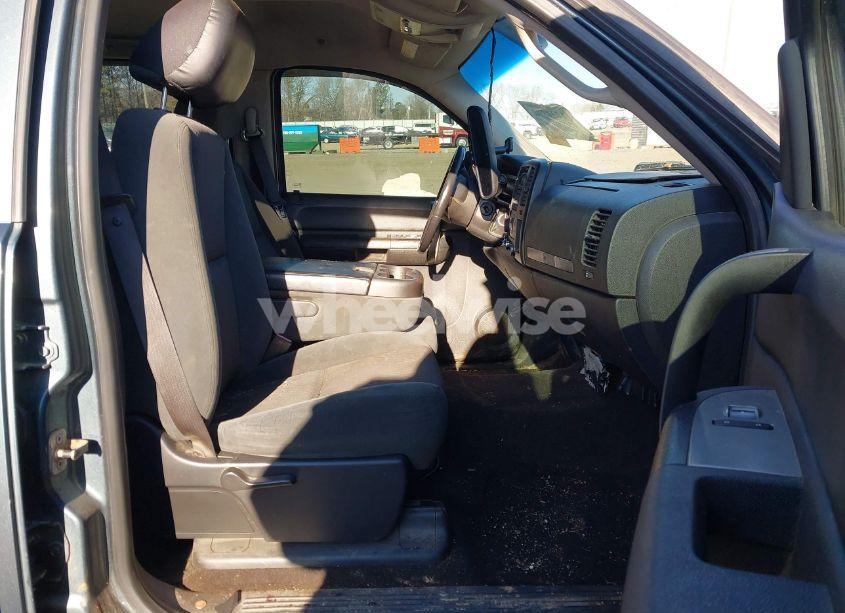 Photo 5 of 2009 Chevrolet Silverado 2500HD LT (VIN 1GCHK53K49F133555)