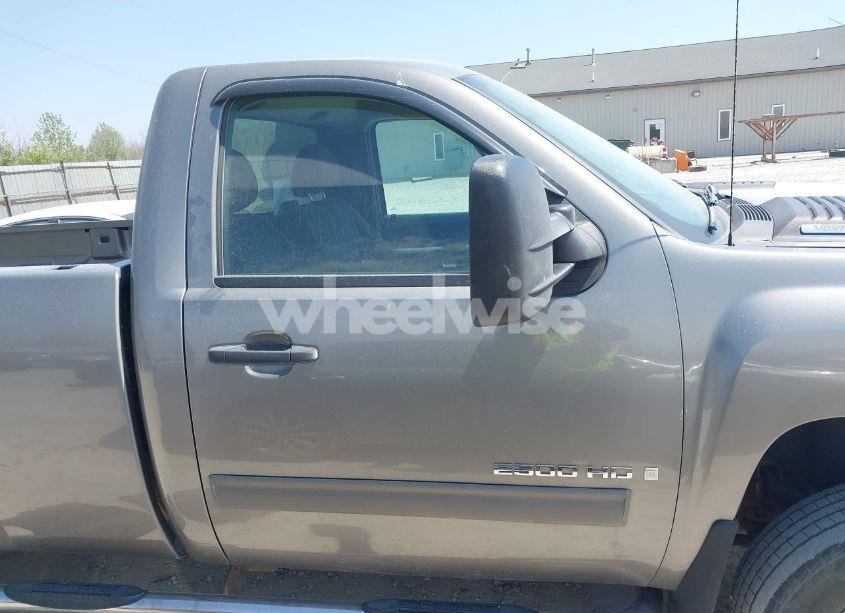 Photo 13 of 2009 Chevrolet Silverado 2500HD LT (VIN 1GCHK54K39F137899)