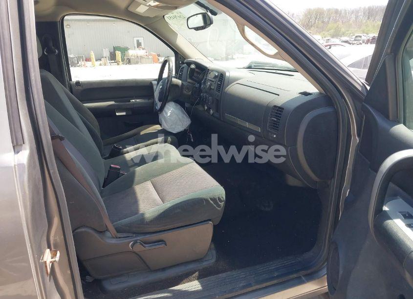 Photo 5 of 2009 Chevrolet Silverado 2500HD LT (VIN 1GCHK54K39F137899)