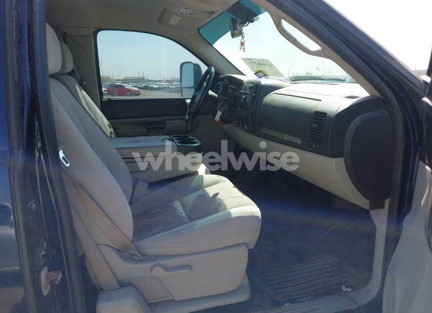 Photo 5 of 2009 Chevrolet Silverado 2500HD LT (VIN 1GCHK59K39E120969)