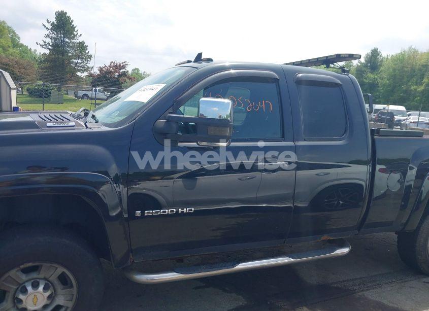 Photo 14 of 2009 Chevrolet Silverado 2500HD LT (VIN 1GCHK59KX9E122332)