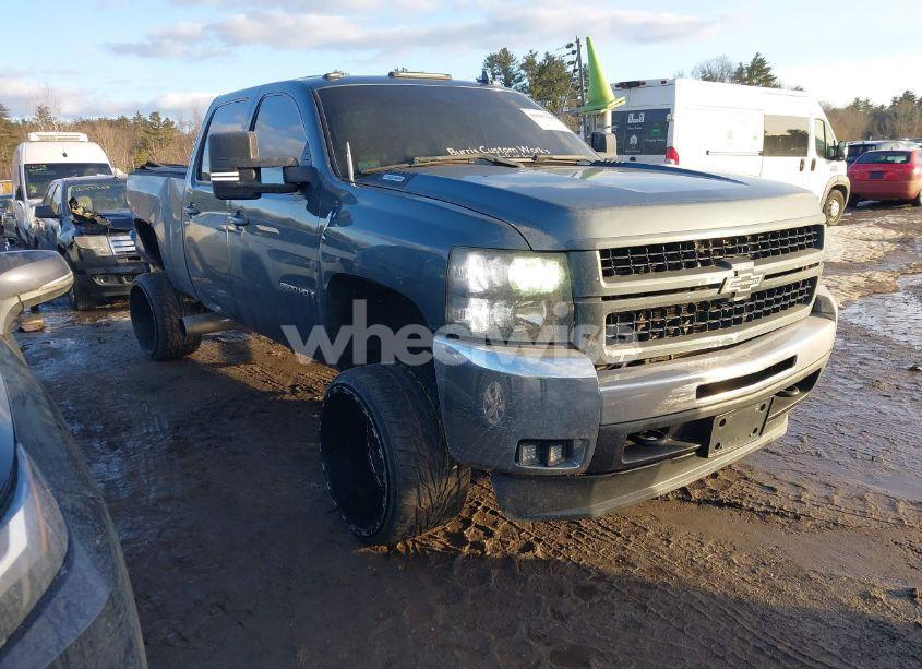 2009 Chevrolet Silverado 2500HD LTZ (VIN 1GCHK63619F145767) main photo