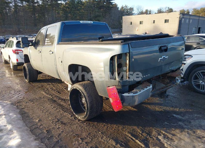 Photo 3 of 2009 Chevrolet Silverado 2500HD LTZ (VIN 1GCHK63619F145767)