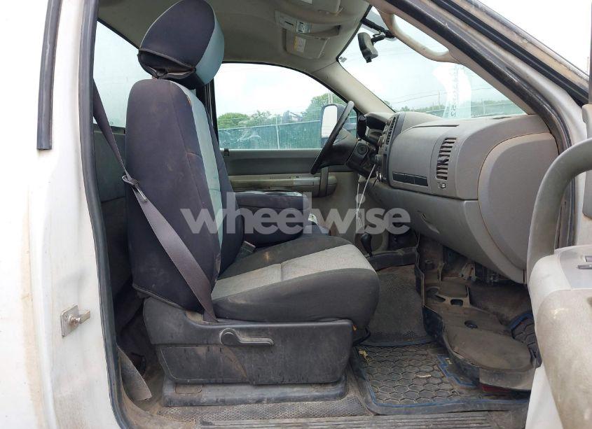 Photo 5 of 2009 Chevrolet Silverado 3500HD WORK TRUCK (VIN 1GCHK74K29F141826)