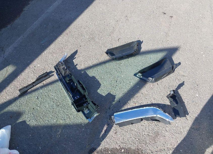 Photo 12 of 2015 Chevrolet Colorado WT (VIN 1GCHSAE3XF1175770)