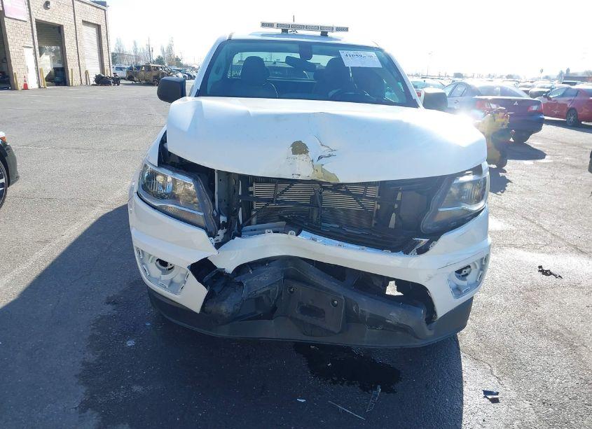 Photo 6 of 2015 Chevrolet Colorado WT (VIN 1GCHSAE3XF1175770)