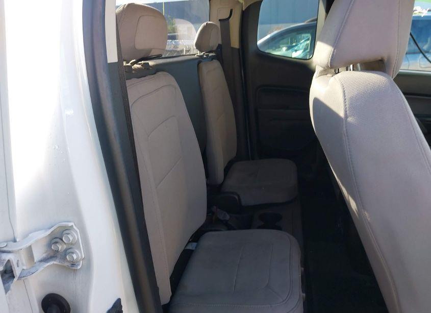 Photo 8 of 2015 Chevrolet Colorado WT (VIN 1GCHSAE3XF1175770)