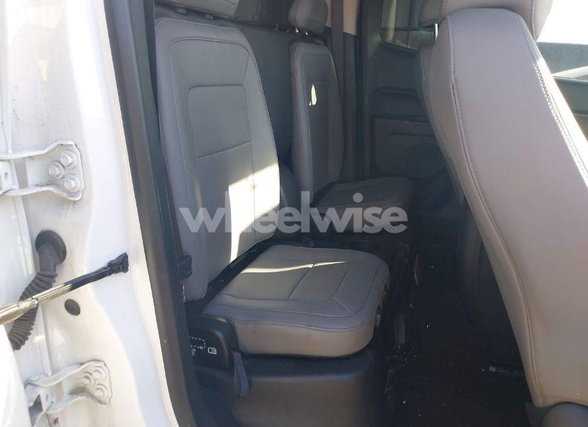 Photo 8 of 2015 Chevrolet Colorado WT (VIN 1GCHSAEA0F1174061)