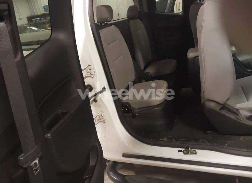 Photo 8 of 2015 Chevrolet Colorado WT (VIN 1GCHSAEA1F1269650)