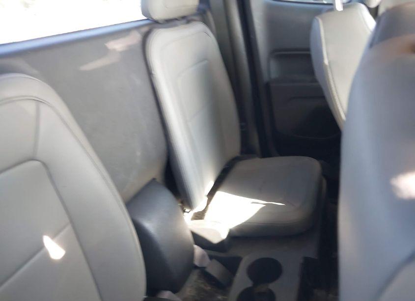 Photo 8 of 2015 Chevrolet Colorado WT (VIN 1GCHSAEA6F1238104)