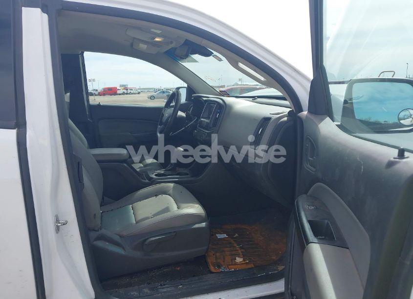 Photo 5 of 2015 Chevrolet Colorado WT (VIN 1GCHSAEA7F1150842)