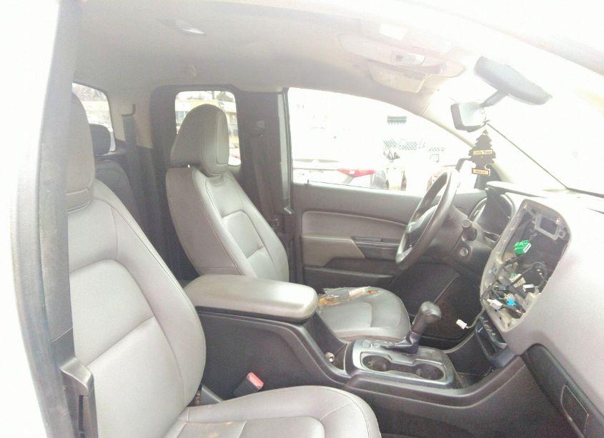 Photo 5 of 2015 Chevrolet Colorado WT (VIN 1GCHSAEA8F1152678)