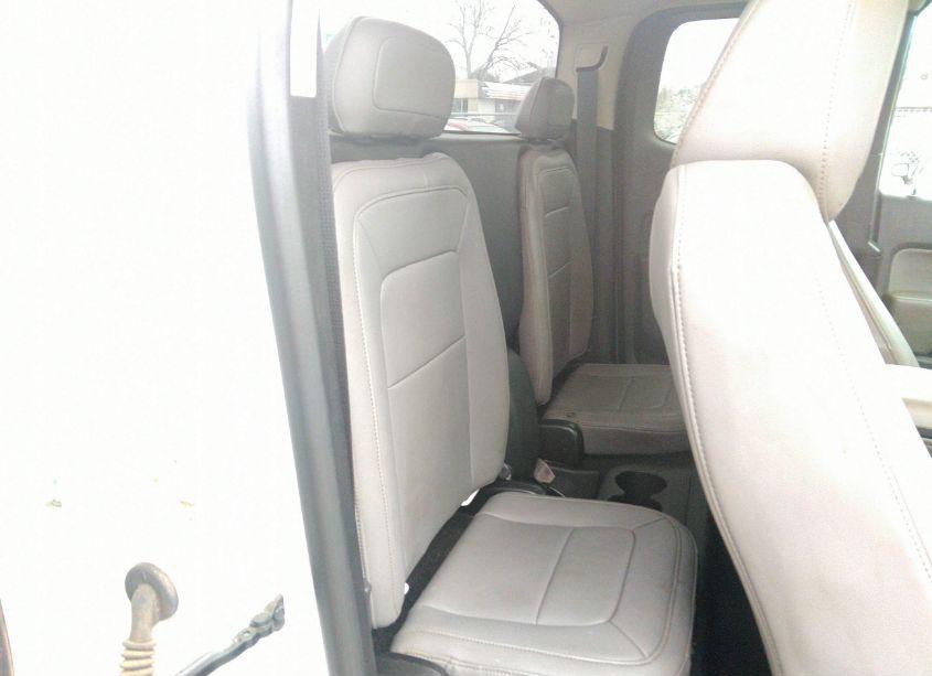 Photo 8 of 2015 Chevrolet Colorado WT (VIN 1GCHSAEA8F1152678)