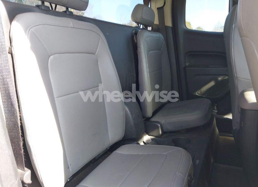 Photo 8 of 2015 Chevrolet Colorado WT (VIN 1GCHSAEA9F1204982)