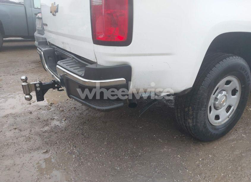 Photo 6 of 2015 Chevrolet Colorado WT (VIN 1GCHSAEA9F1213178)