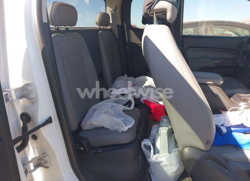 Photo 8 of 2015 Chevrolet Colorado WT (VIN 1GCHSAEA9F1213178)