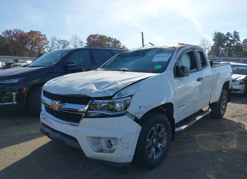 Photo 2 of 2015 Chevrolet Colorado WT (VIN 1GCHSAEA9F1235293)