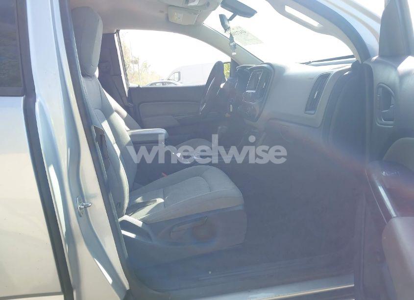 Photo 5 of 2015 Chevrolet Colorado WT (VIN 1GCHSAEAXF1275219)