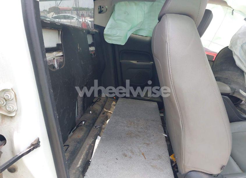 Photo 8 of 2016 Chevrolet Colorado WT (VIN 1GCHSBEA0G1174651)