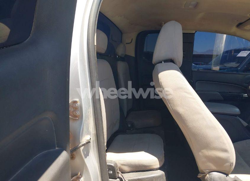 Photo 8 of 2016 Chevrolet Colorado WT (VIN 1GCHSBEA0G1308560)