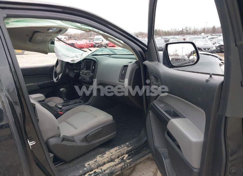 Photo 5 of 2021 Chevrolet Colorado (VIN 1GCHSBEA0M1172779)