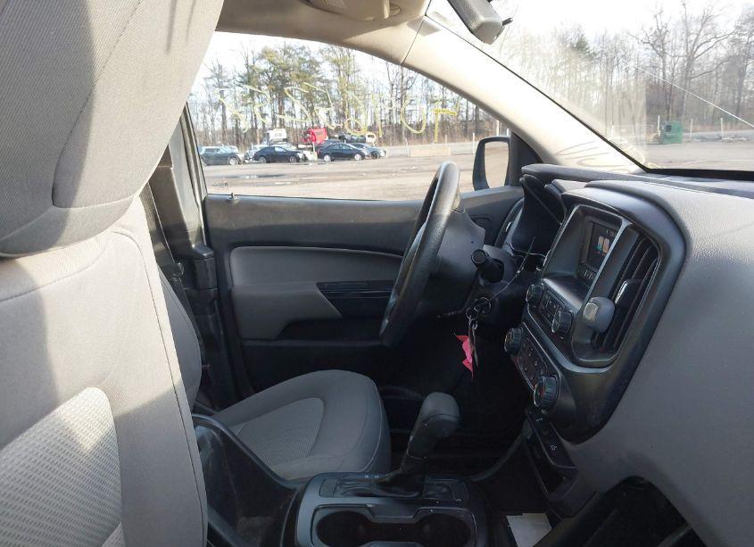 Photo 5 of 2016 Chevrolet Colorado WT (VIN 1GCHSBEA1G1363597)